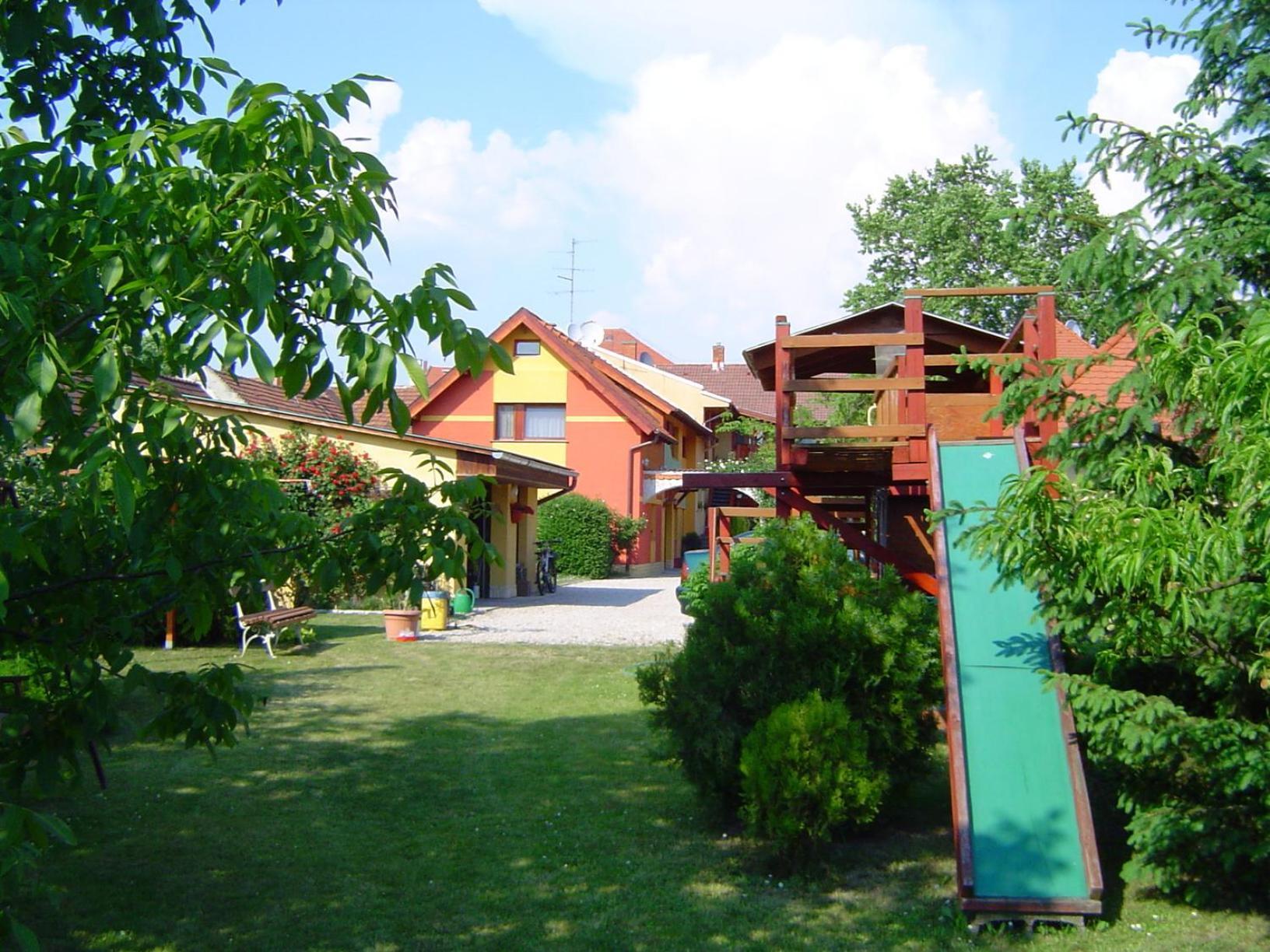 Lunczer Vendeghaz Hotel Mosonmagyarovar Exterior photo